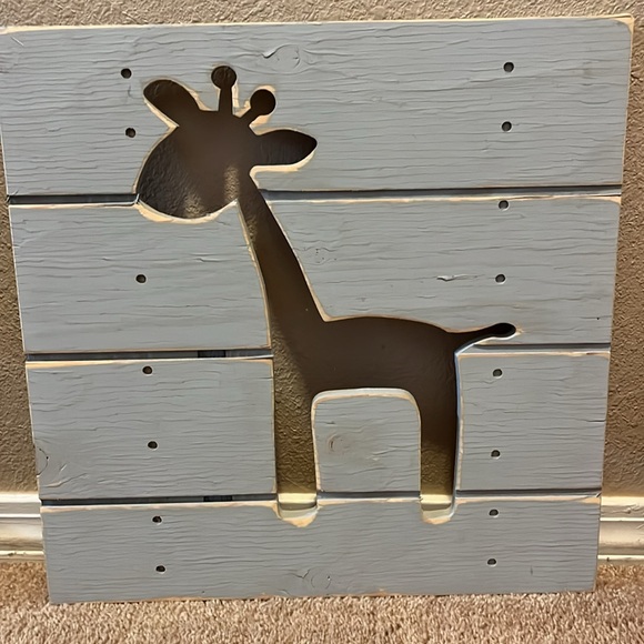 Hippo, giraffe, and monkey shiplap wall signs - Picture 3 of 5